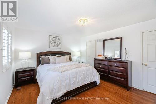 9 Rosario Drive, Vaughan, ON - Indoor Photo Showing Bedroom