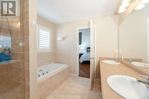 9 Rosario Drive, Vaughan, ON - Indoor Photo Showing Bathroom