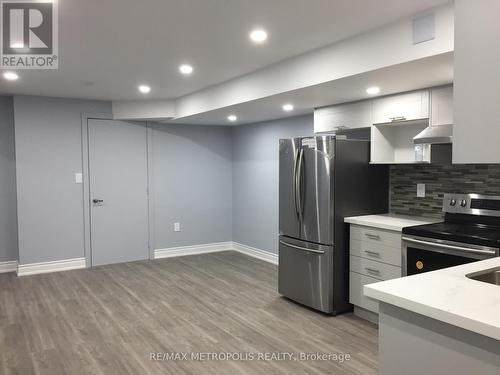 Bsmt - 140 Shady Oaks Avenue, Markham, ON - Indoor Photo Showing Kitchen