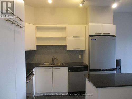 1101 - 37 Galleria Parkway, Markham, ON - Indoor Photo Showing Kitchen