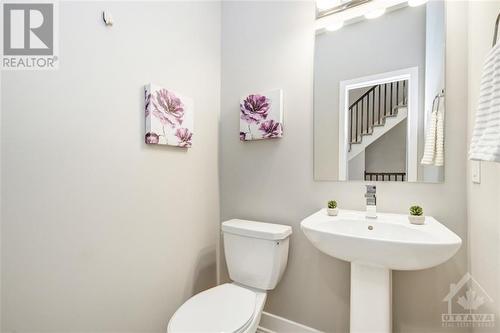 725 Twist Way, Ottawa, ON - Indoor Photo Showing Bathroom