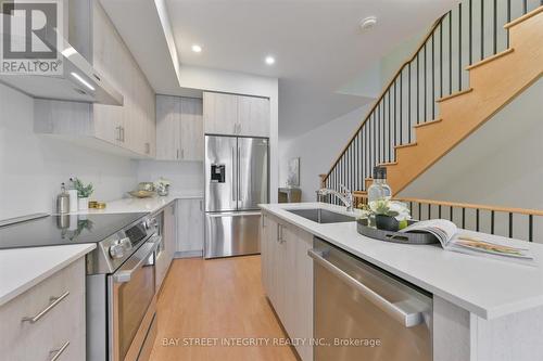 1820 Donald Cousens Parkway, Markham, ON - Indoor Photo Showing Kitchen With Stainless Steel Kitchen With Upgraded Kitchen