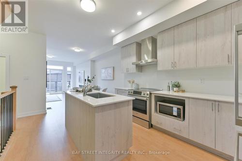 1820 Donald Cousens Parkway, Markham, ON - Indoor Photo Showing Kitchen With Stainless Steel Kitchen With Upgraded Kitchen