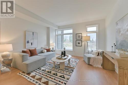 1820 Donald Cousens Parkway, Markham, ON - Indoor Photo Showing Living Room