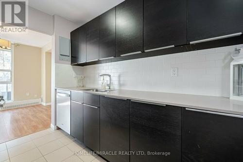 501 - 1964 Main Street W, Hamilton, ON - Indoor Photo Showing Kitchen