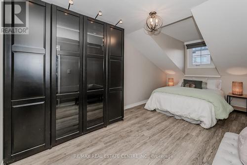 16 - 18 St Andrews Street, Cambridge, ON - Indoor Photo Showing Bedroom