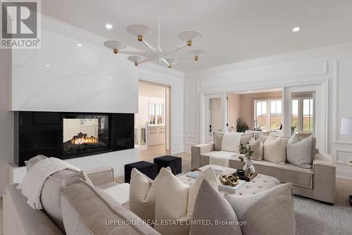 15886 Niagara River Parkway, Niagara-On-The-Lake, ON - Indoor Photo Showing Living Room With Fireplace