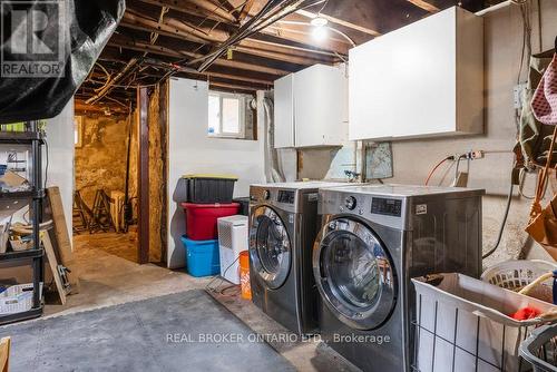 109 Fairleigh Avenue S, Hamilton, ON - Indoor Photo Showing Laundry Room