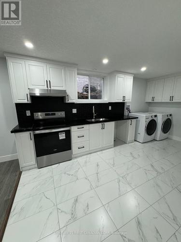 470 Jessica Way Road, London, ON - Indoor Photo Showing Kitchen