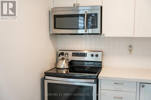 43 - 1133 Ritson Road N, Oshawa, ON - Indoor Photo Showing Kitchen