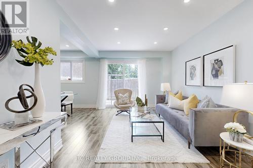 1 - 1000 Bridletowne Circle, Toronto, ON - Indoor Photo Showing Living Room