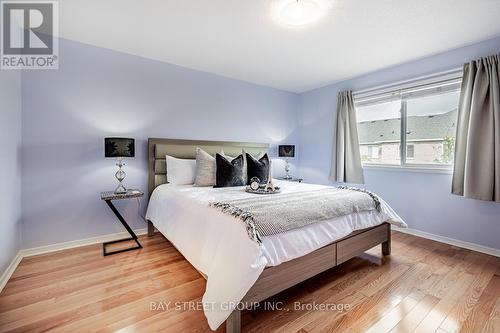 88 Madison Avenue, Richmond Hill, ON - Indoor Photo Showing Bedroom