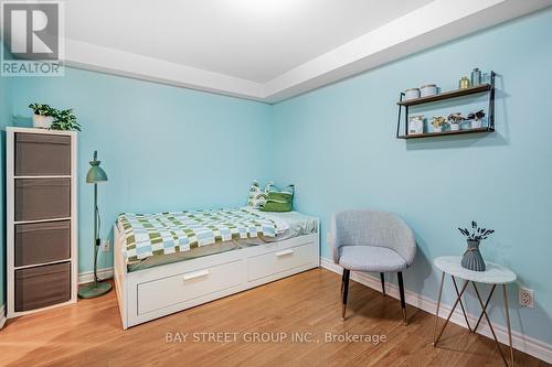 88 Madison Avenue, Richmond Hill, ON - Indoor Photo Showing Bedroom