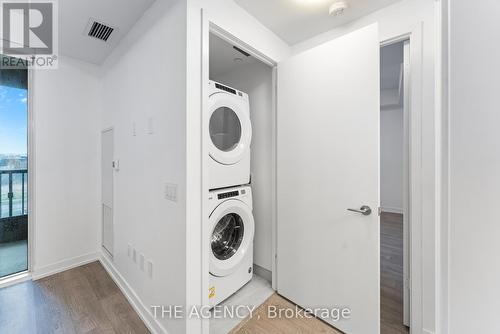 307E - 8868 Yonge Street, Richmond Hill, ON - Indoor Photo Showing Laundry Room