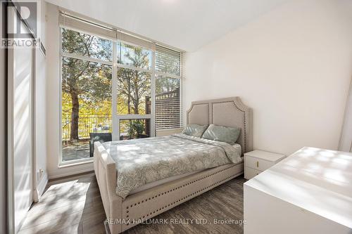 114 - 18 Harding Boulevard, Richmond Hill, ON - Indoor Photo Showing Bedroom