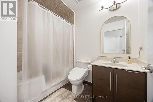 114 - 18 Harding Boulevard, Richmond Hill, ON - Indoor Photo Showing Bathroom