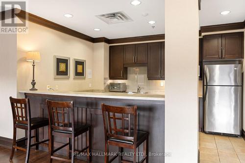 114 - 18 Harding Boulevard, Richmond Hill, ON - Indoor Photo Showing Kitchen