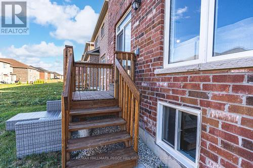 2252 Grainger Loop, Innisfil, ON - Outdoor