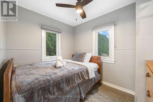 7674 Black River Road, Georgina, ON - Indoor Photo Showing Bedroom