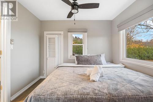 7674 Black River Road, Georgina, ON - Indoor Photo Showing Bedroom