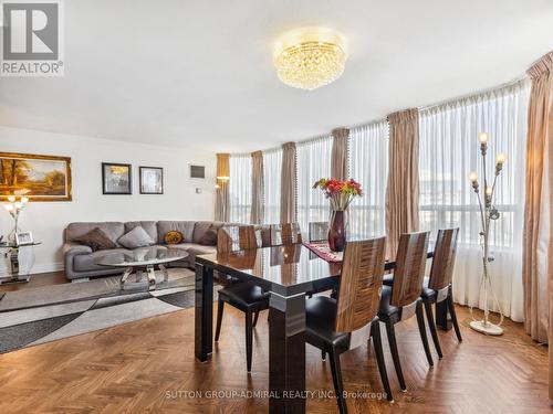 604 - 7 Townsgate Drive, Vaughan, ON - Indoor Photo Showing Dining Room