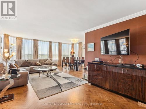 604 - 7 Townsgate Drive, Vaughan, ON - Indoor Photo Showing Living Room