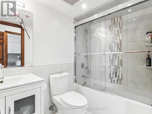 604 - 7 Townsgate Drive, Vaughan, ON - Indoor Photo Showing Bathroom