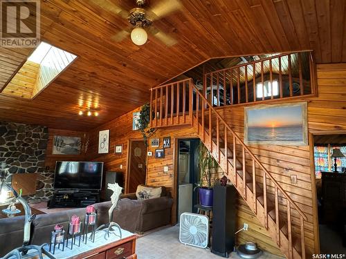 613 Niskemin Drive, Lac La Ronge, SK - Indoor