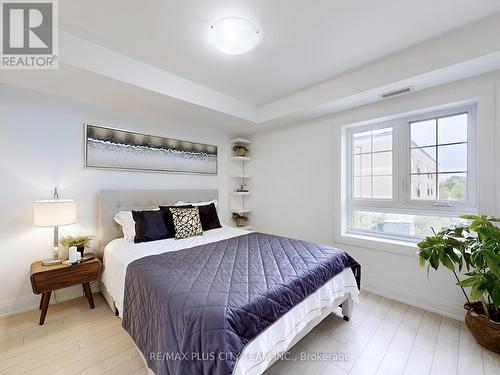 2218 - 481 Rupert Avenue, Whitchurch-Stouffville, ON - Indoor Photo Showing Bedroom