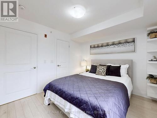 2218 - 481 Rupert Avenue, Whitchurch-Stouffville, ON - Indoor Photo Showing Bedroom