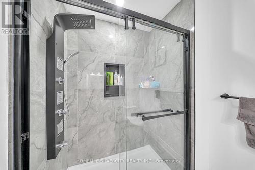 3113 Morning Star Drive, Mississauga, ON - Indoor Photo Showing Bathroom