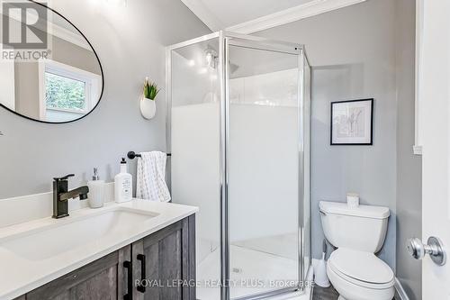 42 Dayfoot Drive, Halton Hills, ON - Indoor Photo Showing Bathroom