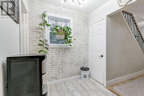 42 Dayfoot Drive, Halton Hills, ON - Indoor Photo Showing Other Room