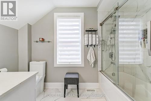 42 Dayfoot Drive, Halton Hills, ON - Indoor Photo Showing Bathroom