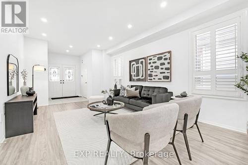 183 Featherstone Road, Milton, ON - Indoor Photo Showing Living Room