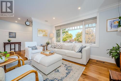 433 Pinegrove Road, Oakville, ON - Indoor Photo Showing Living Room