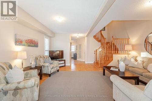 39 Coolspring Crescent, Caledon, ON - Indoor Photo Showing Living Room