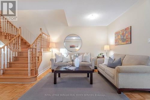 39 Coolspring Crescent, Caledon, ON - Indoor Photo Showing Living Room