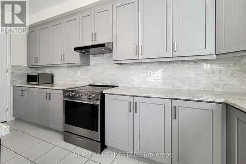 3334 Erasmum Street, Oakville, ON - Indoor Photo Showing Kitchen