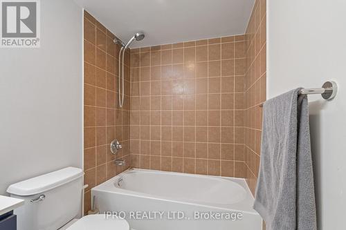 9 George Street, Brampton, ON - Indoor Photo Showing Bathroom