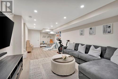 42 Stevenson Street, Hamilton, ON - Indoor Photo Showing Living Room