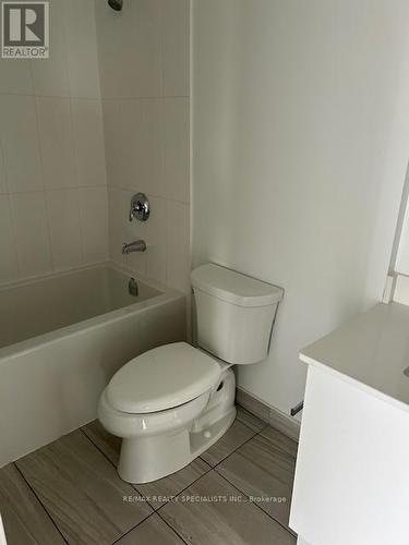 1201 - 550 North Service Road, Grimsby, ON - Indoor Photo Showing Bathroom