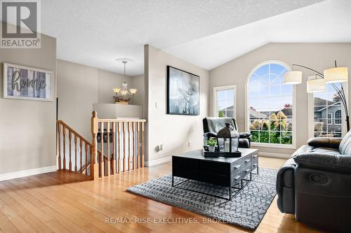 1142 Deerfield Drive, Kingston (City Northwest), ON - Indoor Photo Showing Living Room