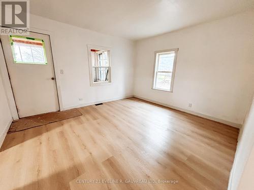 52A Seventh Avenue, Englehart, ON - Indoor Photo Showing Other Room