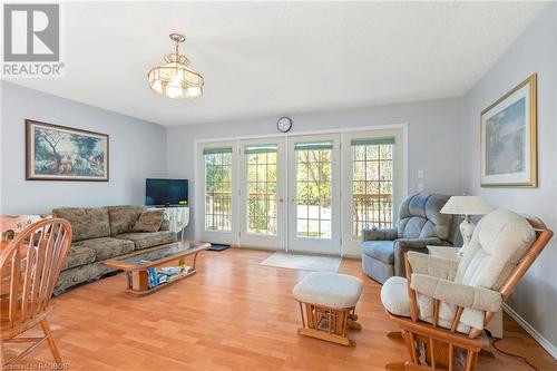 125 Concession 10, Saugeen Shores, ON - Indoor Photo Showing Living Room