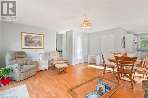 125 Concession 10, Saugeen Shores, ON - Indoor Photo Showing Living Room