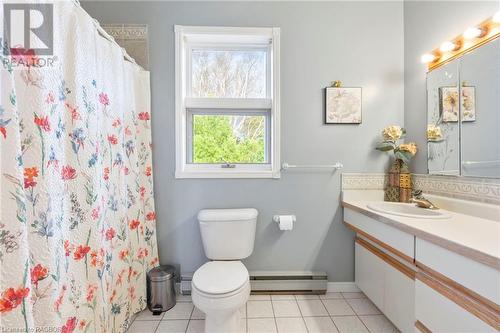 Upper Level 5pc Washroom. 9 ft Ceilings. - 125 Concession 10, Saugeen Shores, ON - Indoor Photo Showing Bathroom