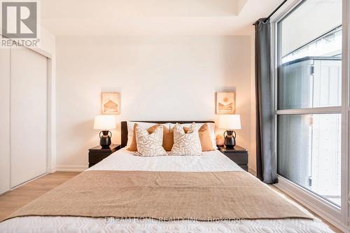 422 - 36 Forest Manor Road, Toronto, ON - Indoor Photo Showing Bedroom