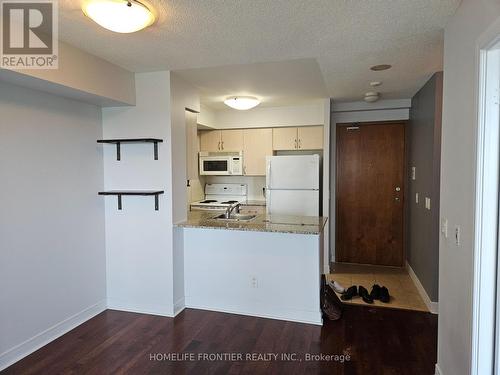 909 - 35 Bales Avenue, Toronto, ON - Indoor Photo Showing Kitchen