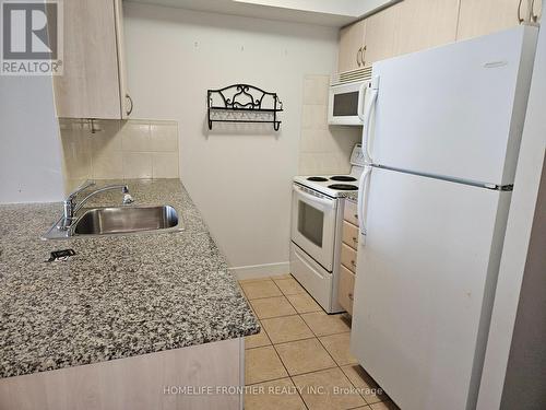 909 - 35 Bales Avenue, Toronto, ON - Indoor Photo Showing Kitchen